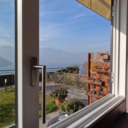 Gioiello Sul Lago D'Iseo Sale Marasino Buitenkant foto