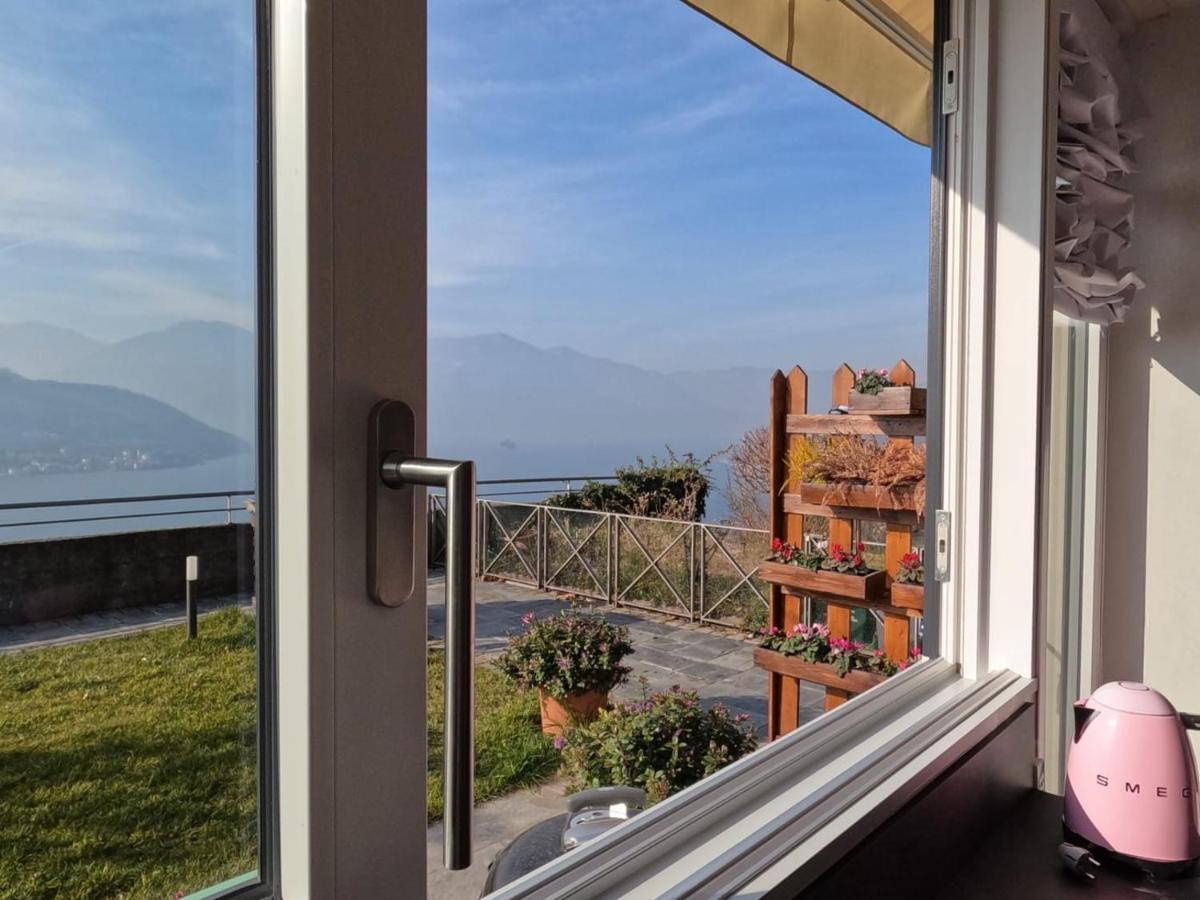 Gioiello Sul Lago D'Iseo Sale Marasino Buitenkant foto