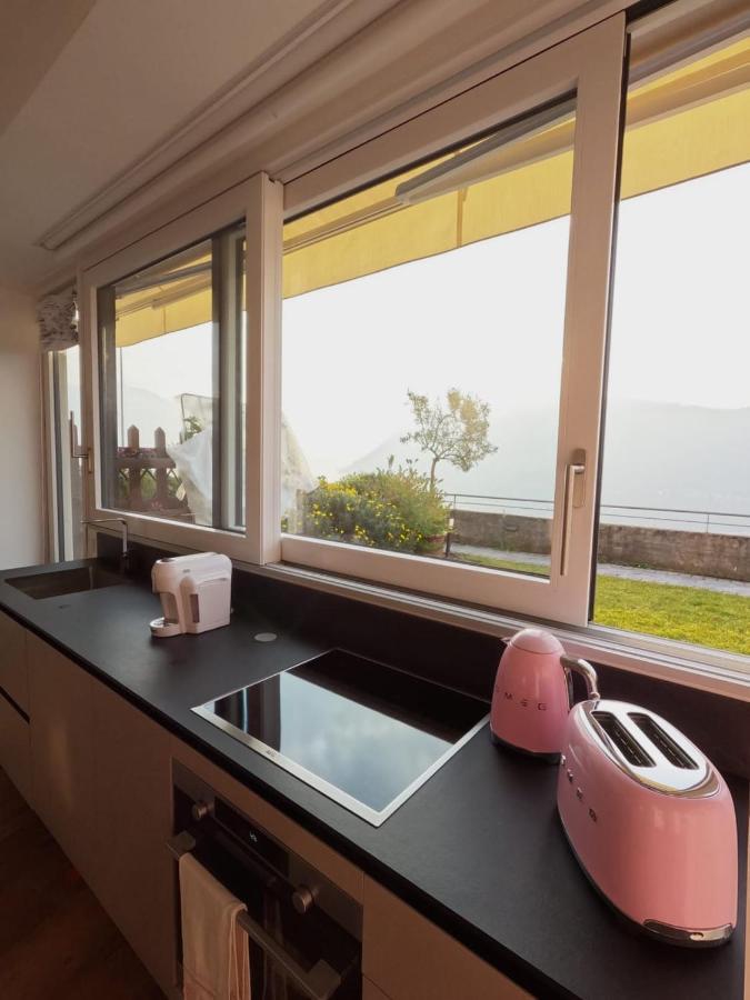 Gioiello Sul Lago D'Iseo Sale Marasino Buitenkant foto